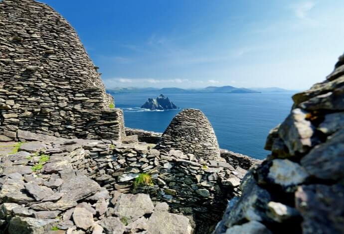 beehive huts on skellig michael