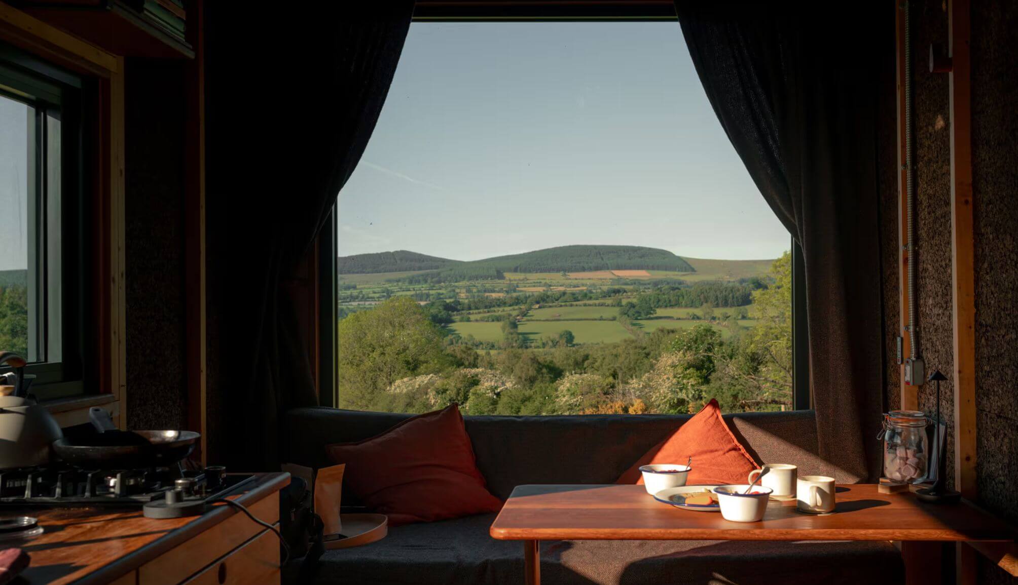 the window of the tigin